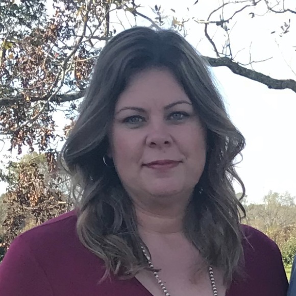 Meet your Posher, April - Picture 1 of 1